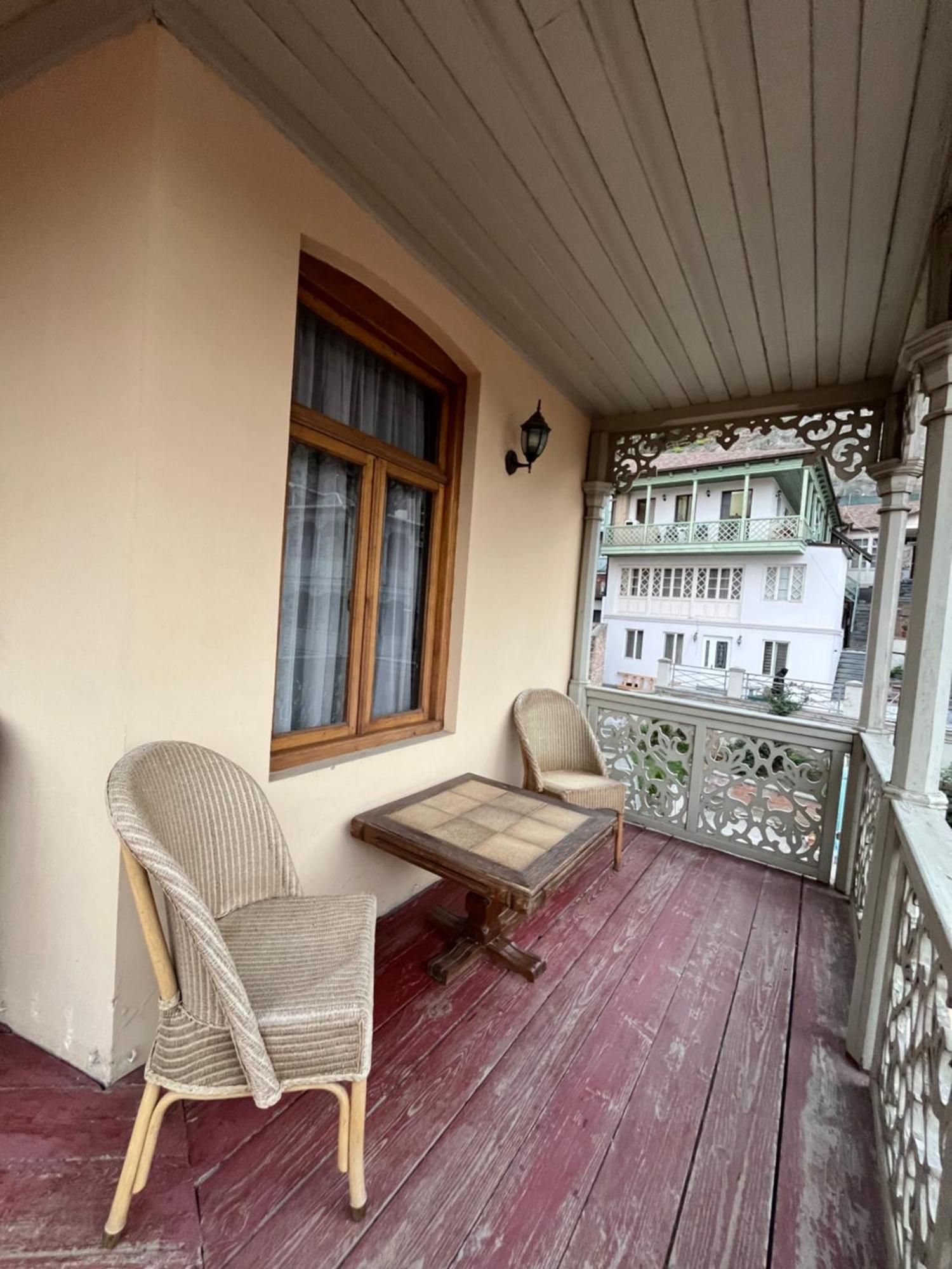 Anano Apartment On Botanikuri Tbilisi Eksteriør billede