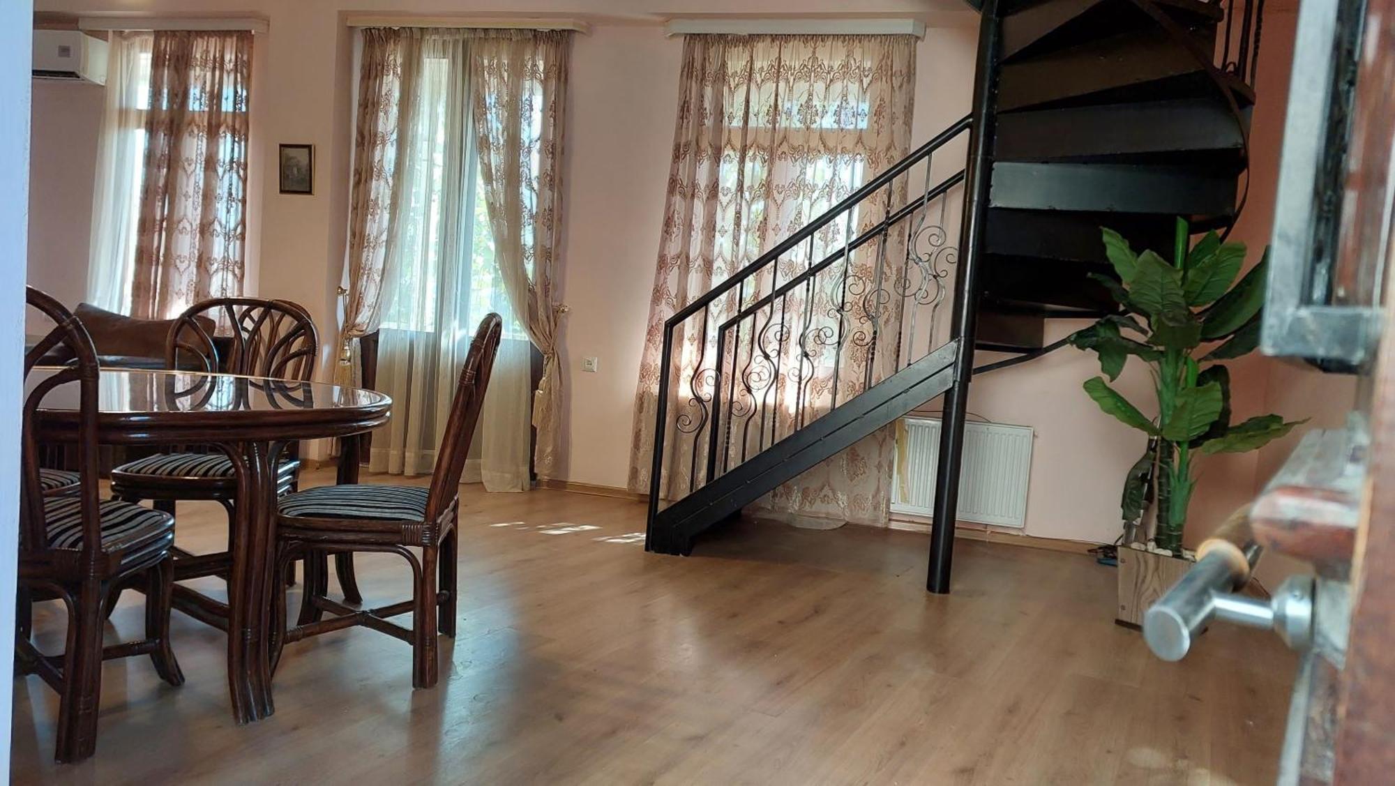 Anano Apartment On Botanikuri Tbilisi Eksteriør billede
