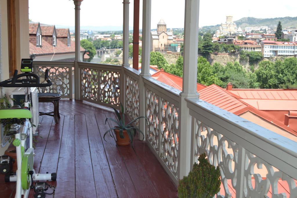 Anano Apartment On Botanikuri Tbilisi Eksteriør billede