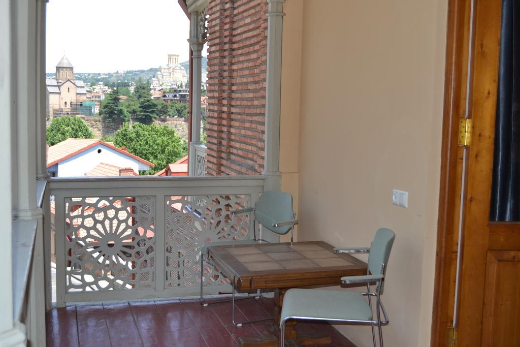 Anano Apartment On Botanikuri Tbilisi Eksteriør billede