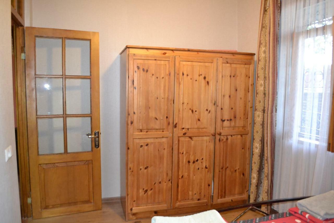 Anano Apartment On Botanikuri Tbilisi Eksteriør billede