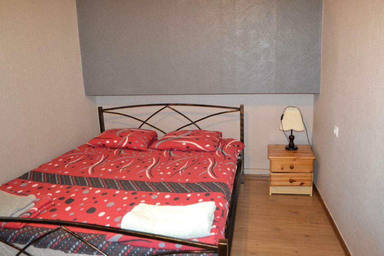 Anano Apartment On Botanikuri Tbilisi Eksteriør billede